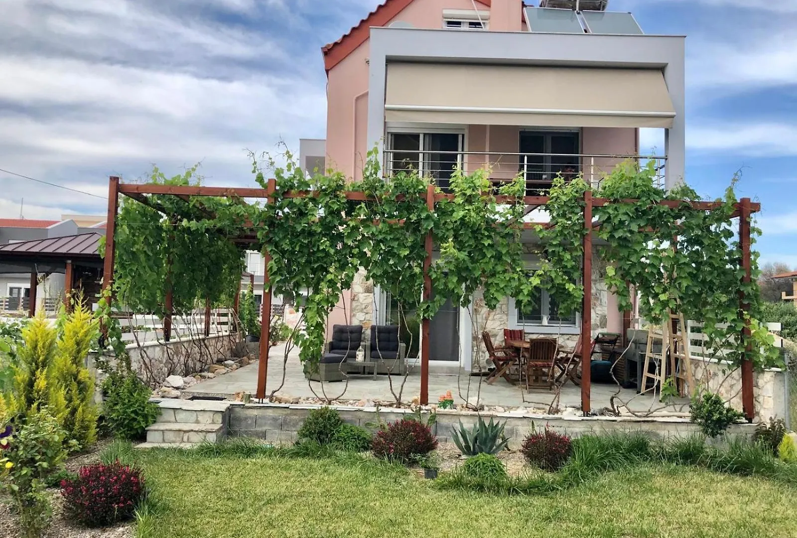 Villa Bacchus 니키티